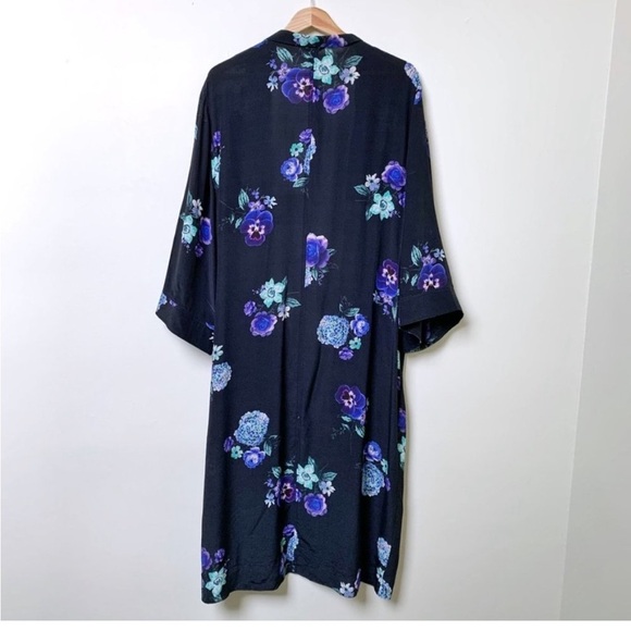 Neuw 💯 Silk Roamric Feminine Floral Duster Kimono - Picture 3 of 8